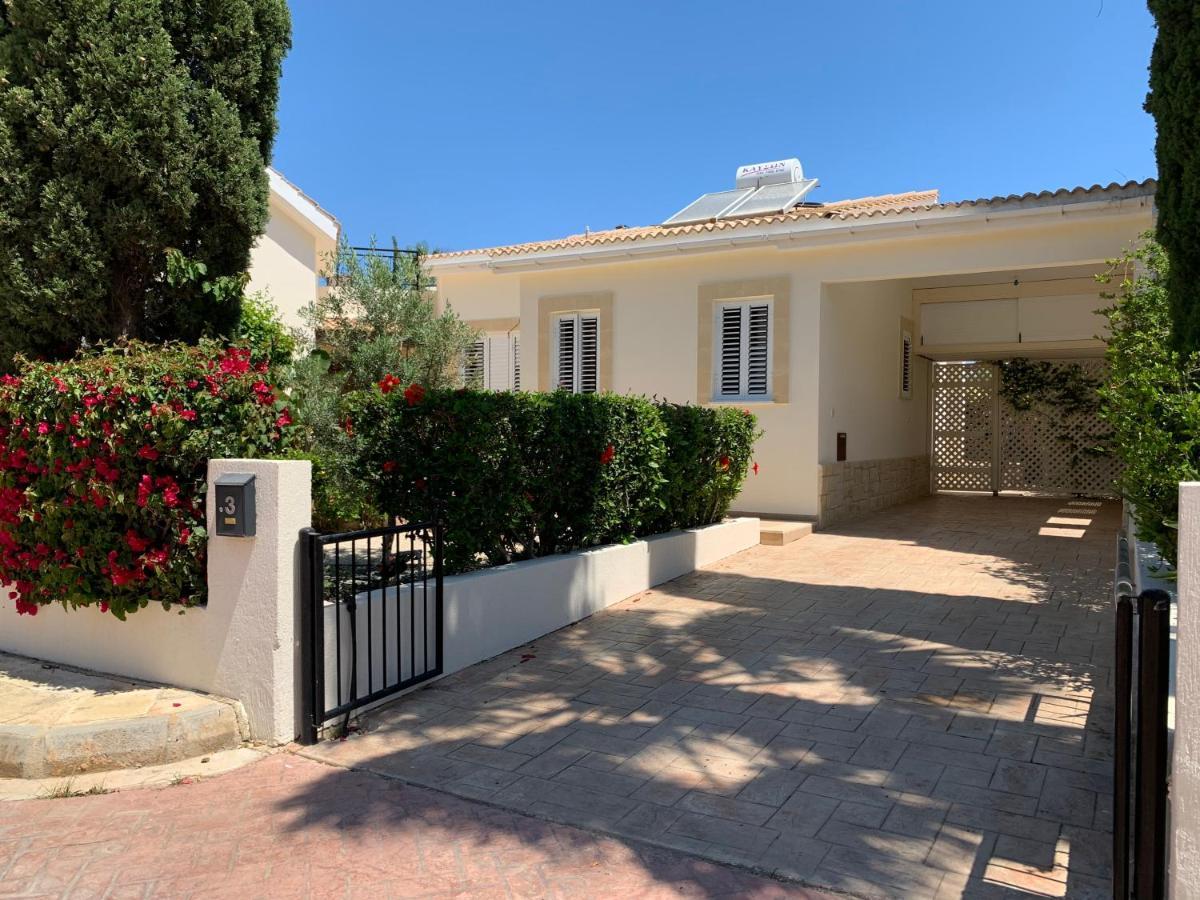 נאו חוריו Beach Villa Sofia מראה חיצוני תמונה