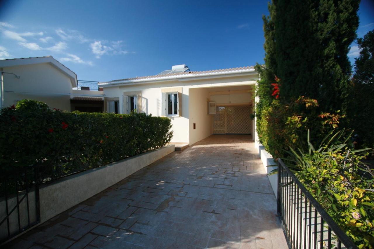 נאו חוריו Beach Villa Sofia מראה חיצוני תמונה