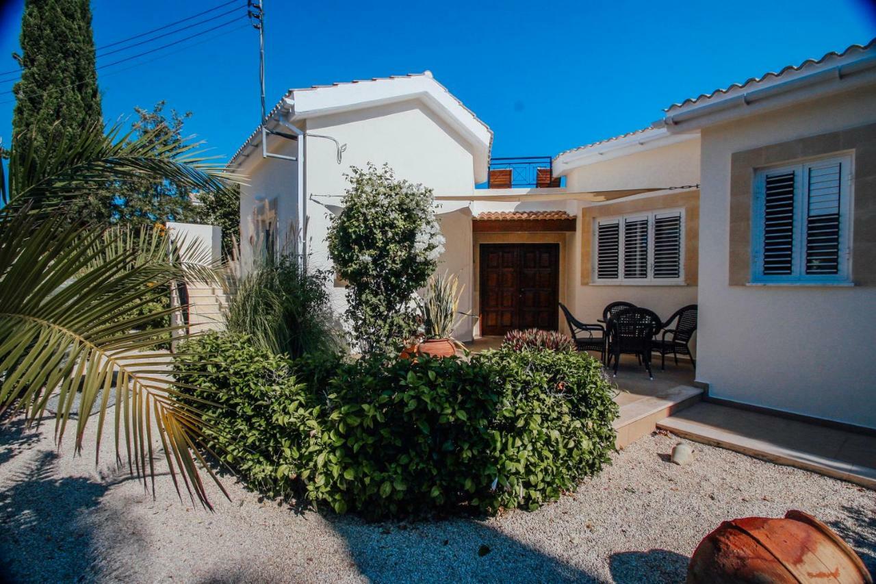 נאו חוריו Beach Villa Sofia מראה חיצוני תמונה